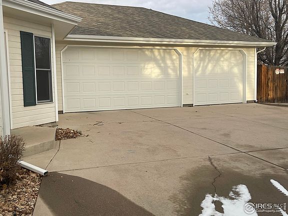4th image of 1362 56th Ave