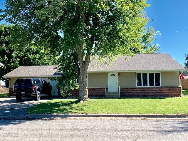 1st image of 1106 N Dorothy Dr