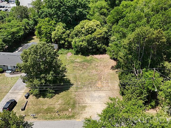 4th image of 8616 Sharonbrook Dr