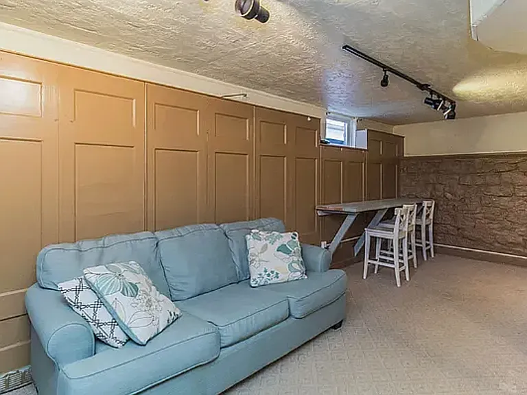 107 S Riverside Dr — Photo 20