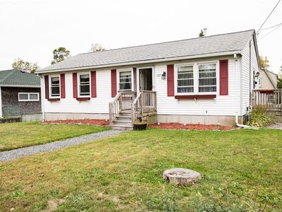 1323 Main Rd, Tiverton, RI, 02878