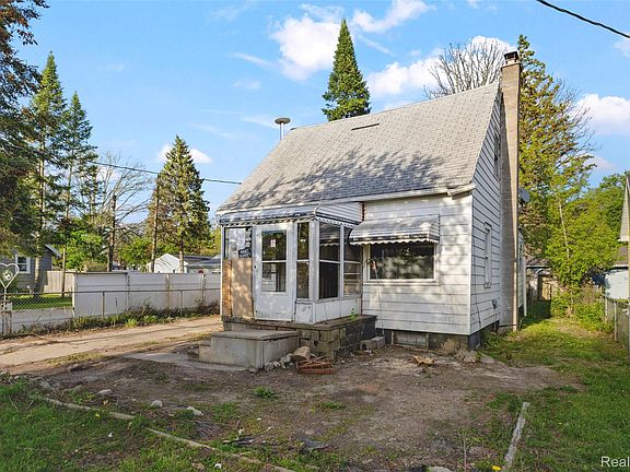 2nd image of 3713 Lowcroft Ave