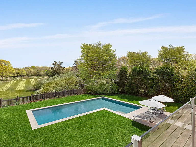 9 Roberts Ln — Photo 15