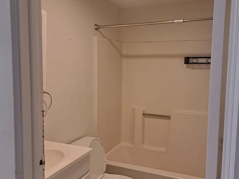 58-64 Howland Ave #60B — Photo 6