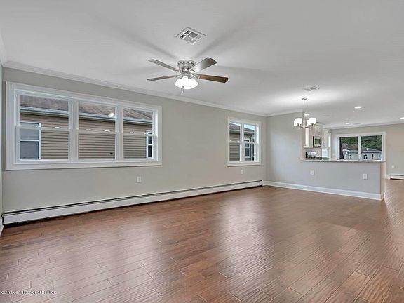 4th image of 3 Burgess Ct