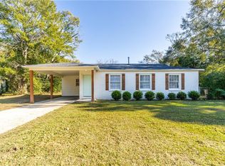 1715 Dog River Dr E, Mobile, AL 36605