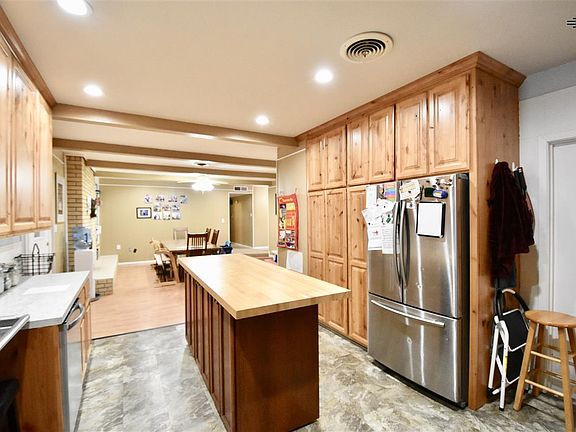 5th image of 205 Cactus Dr