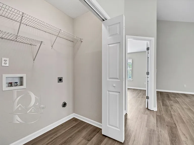 508 Lanesborough Dr — Photo 15