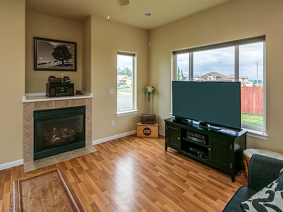 4th image of 2660 Pacific Highlands Ct