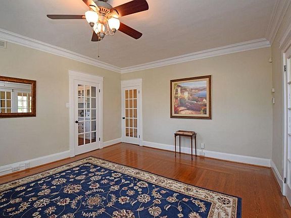 4th image of 2850 Observatory Ave Floor 1