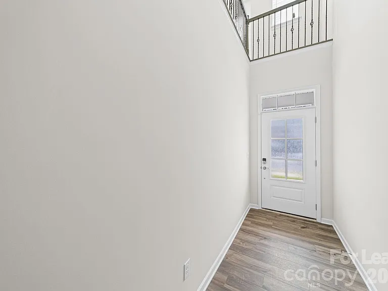 1104 Bandon Dr — Photo 5