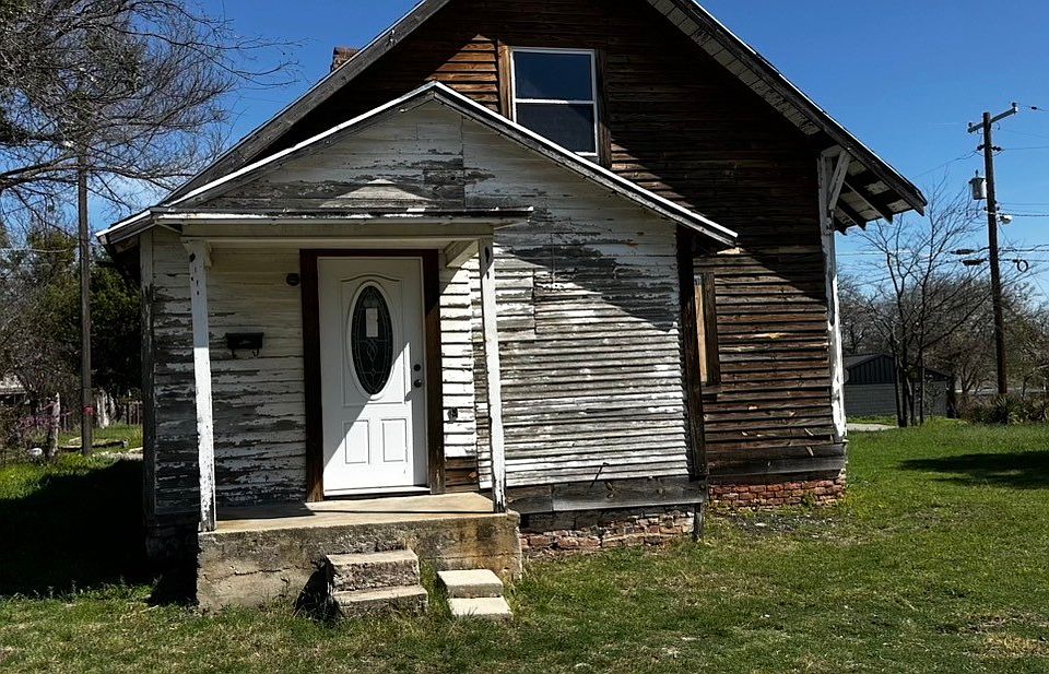 2nd image of 302 S Lane St