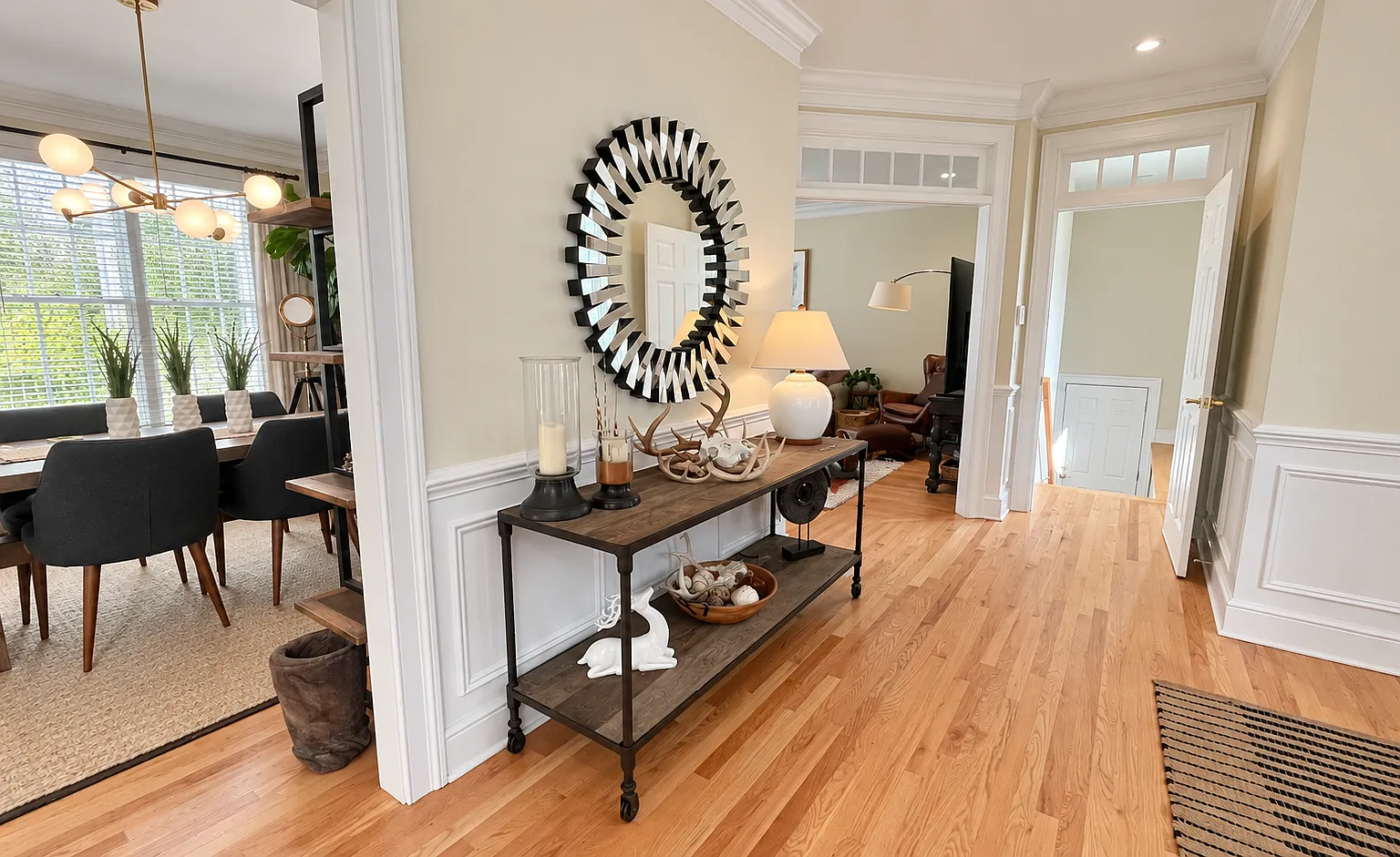 4 bed, 2.5 bath, 2649 sqft, $6,500 — Photo 3