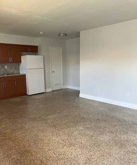 1115 W 2nd Ave #3 — Photo 1