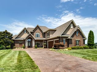 270 Wildwing Dr, Vonore, TN 37885