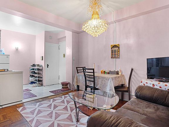 5th image of 2049 McGraw Avenue #2C