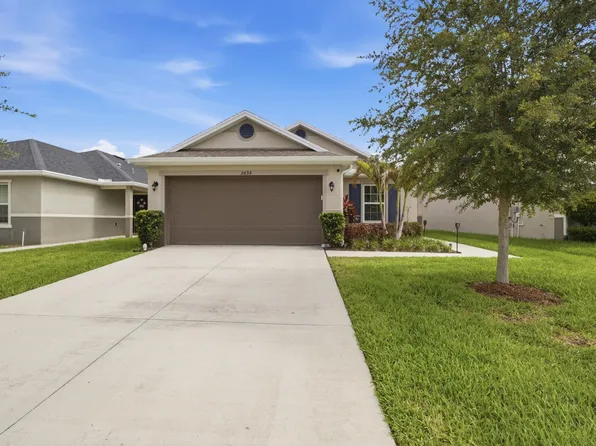 5655 NW Pine Trail Circle, Port St Lucie, FL 34983