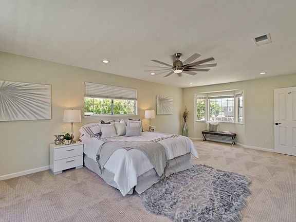 4th image of 7037 Chiala Ln
