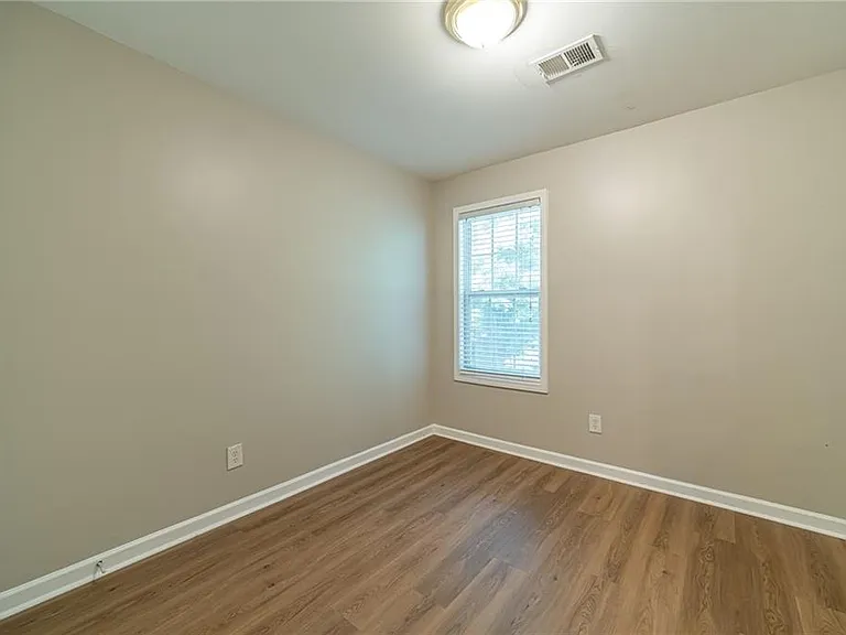 1191 Primrose View Cir — Photo 35