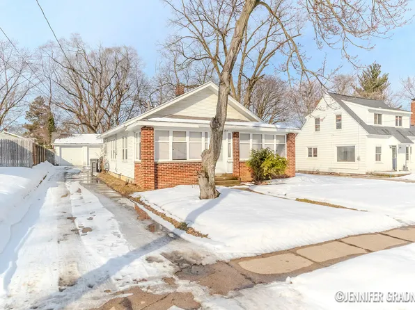 2033 Wyoming Ave SW, Wyoming, MI 49519