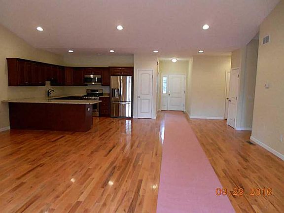 5th image of 5 Morgan St #21