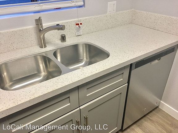 3rd image of 7932 Stark Dr APT 8