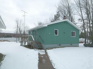 109 Silver Point Ln, Iron River, MI 49935