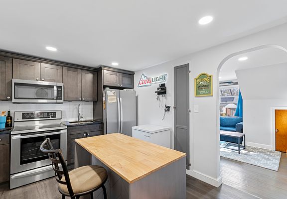 5th image of this home