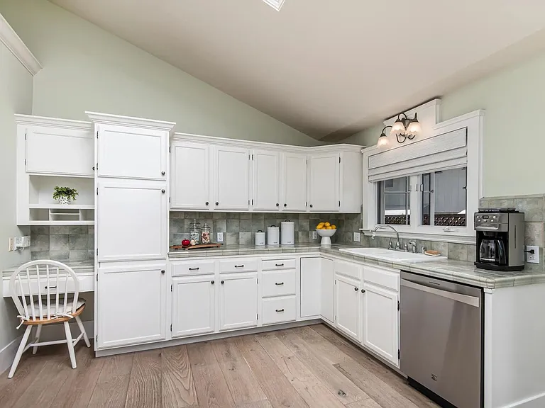 624 Harvard Ave — Photo 12