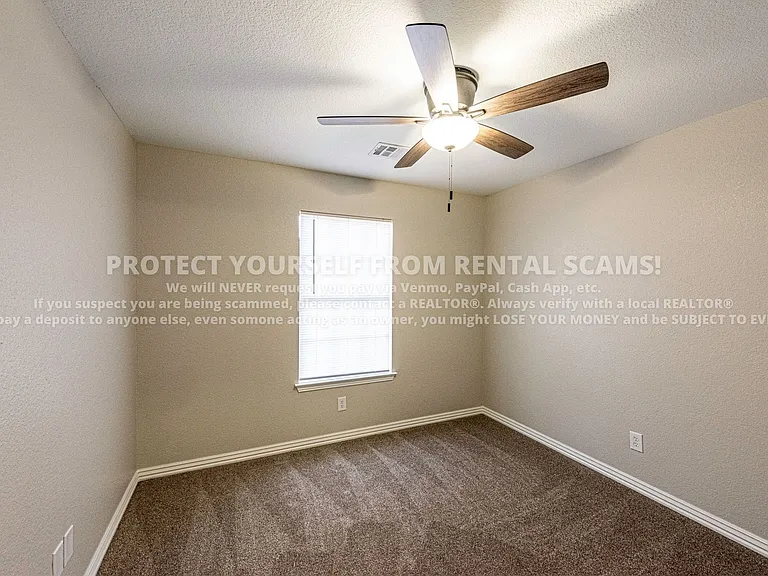 758 W Breeze Cv — Photo 9