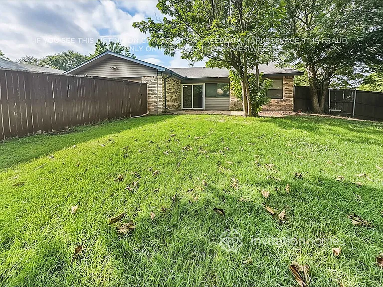 1217 Lombardy Dr — Photo 17