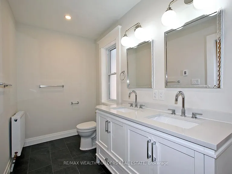 163 Parkside Dr #B — Photo 7