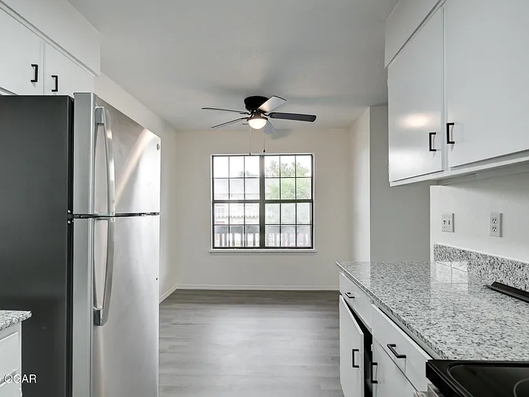 1007 S Saint Louis Ave #7B — Photo 8