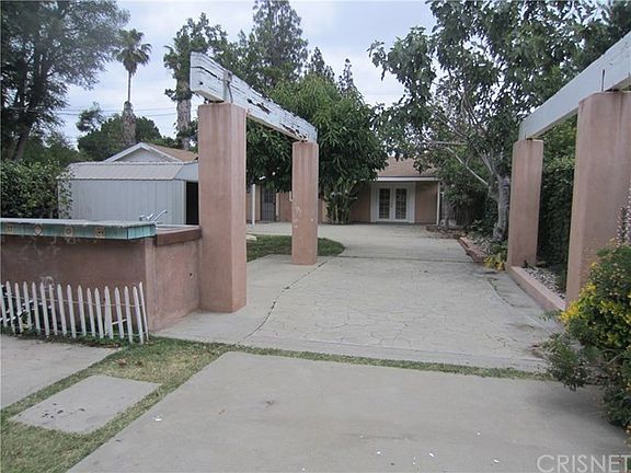 3rd image of 7428 Milwood Ave