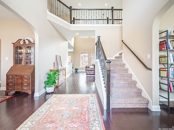 5th image of 257 SITTRE DR