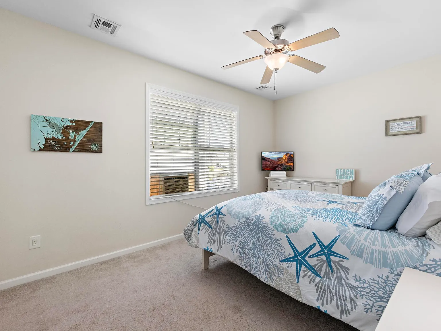 3 bed, 1435 sqft, $2,500 — Photo 3