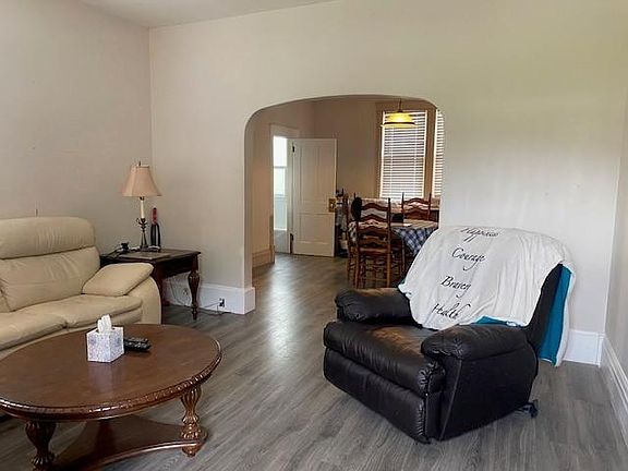 3rd image of 203 Marion Ave