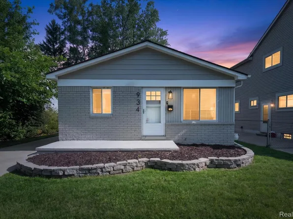 934 Harvard Rd, Berkley, MI 48072