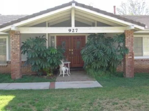 927 Landavo Dr, Escondido, CA 92027