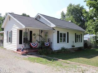 711 S Cain St, Clinton, IL 61727