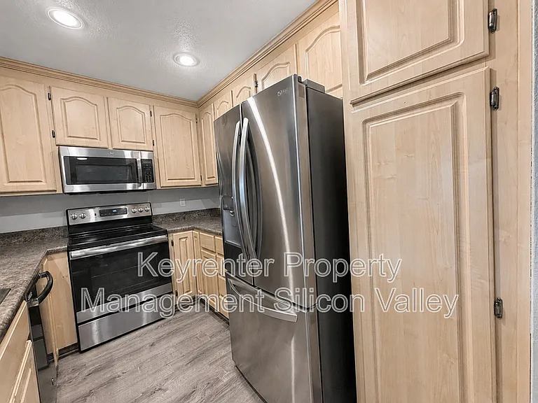 1418 Capurso Way — Photo 8