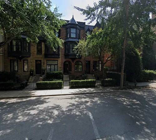 45 E Division St Photo 1