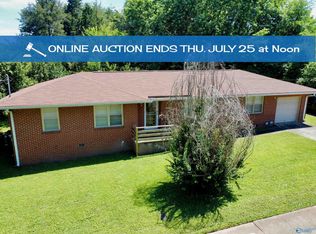 2715 Mastin Lake Rd NW, Huntsville, AL 35810