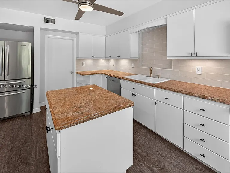 10025 NE 3rd Ave — Photo 46