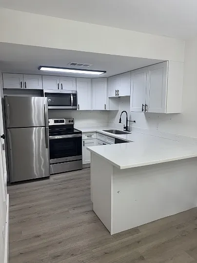3 bed, 1.5 bath, 1100 sqft, $1,750 — Photo 2