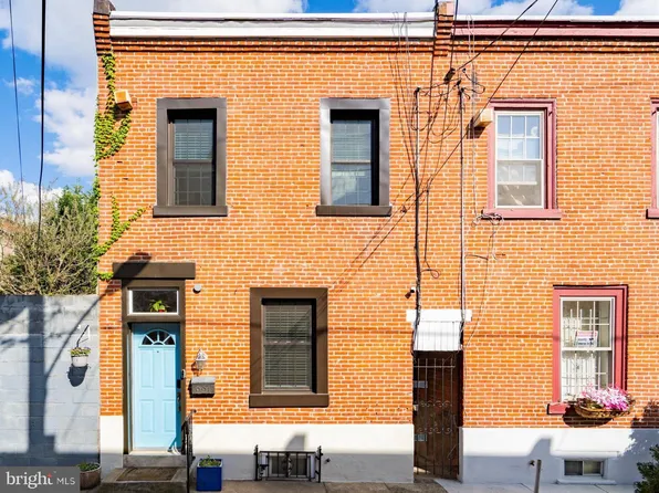 921 N Bambrey St, Philadelphia, PA 19130