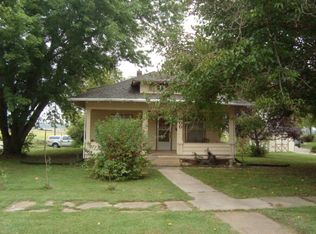 600 Cooley St, Blue Rapids, KS 66411