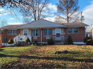 210 Carrington Ln, Saint Louis, MO