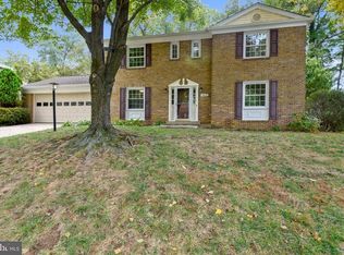 9417 Delancey Dr, Vienna, VA 22182