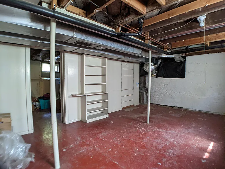 1827 N Skidmore St — Photo 55
